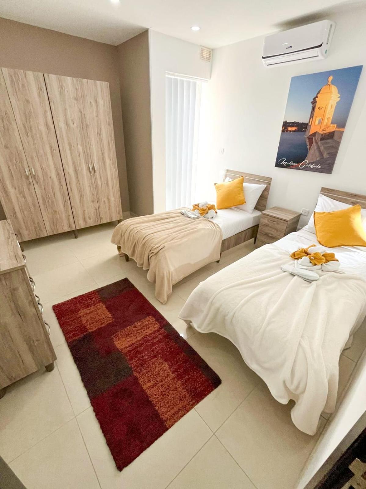 Apartament In Ta' Xbiex 3Br- 3 Min Yatch Marina Msida Esterno foto